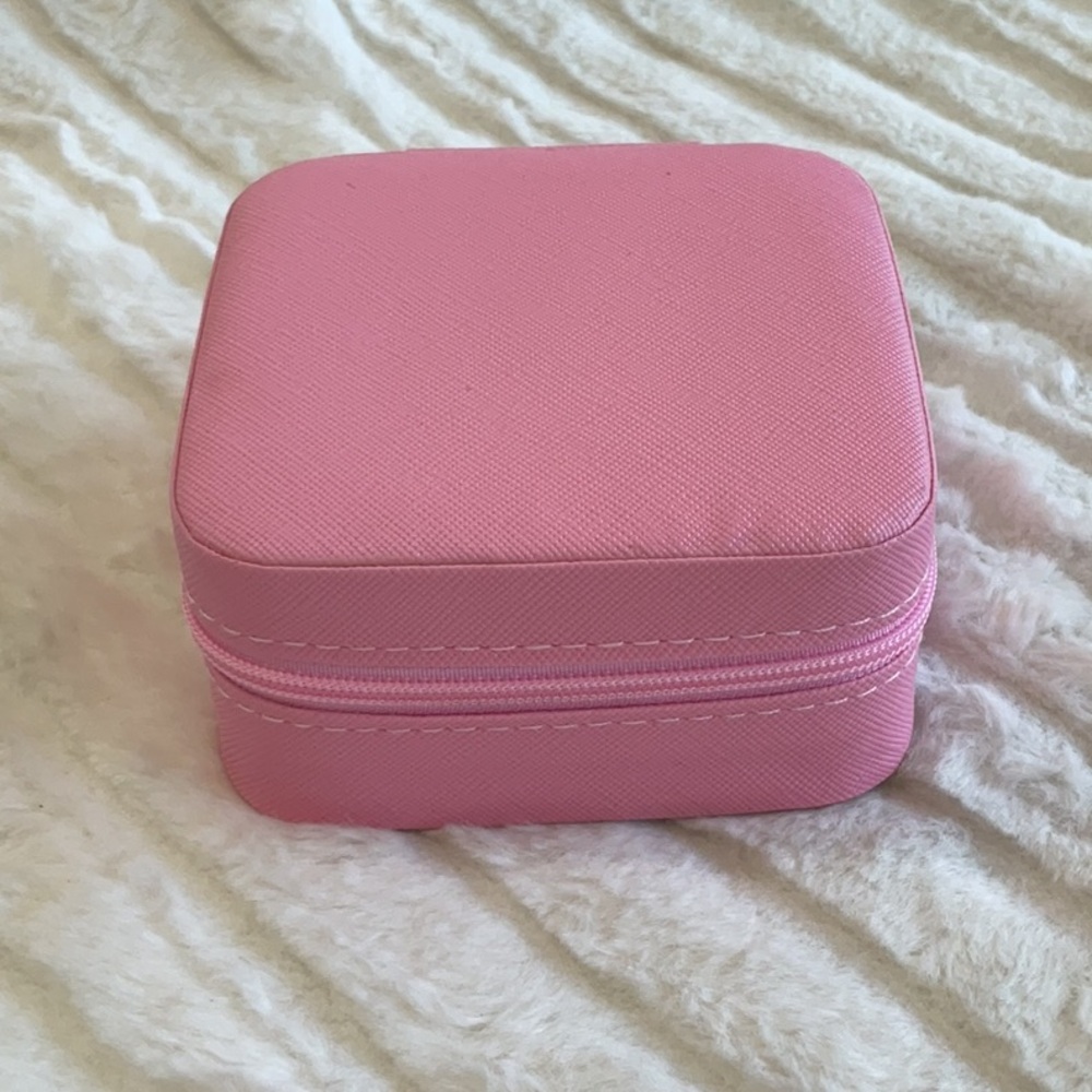 Jewelry box